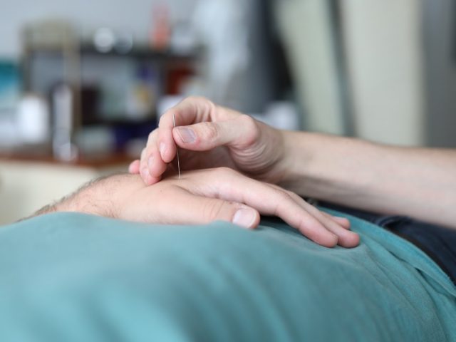 自律神経失調症に鍼は本当に効く？治った体験談の裏側