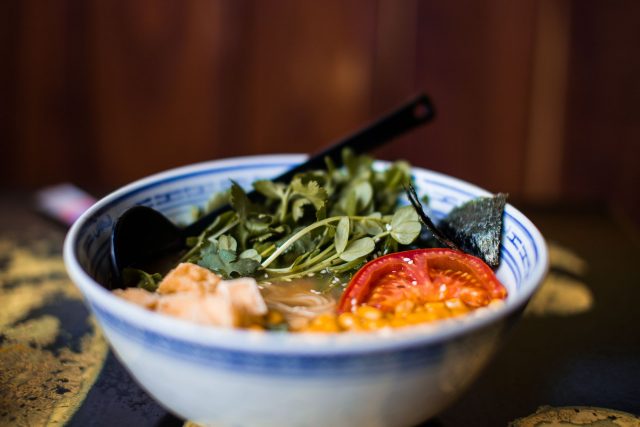 うどんで便秘になる？食べ方の見直しと受診目安